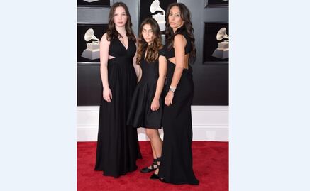 Viuda e hijas de Chris Cornell acuden a los Grammy