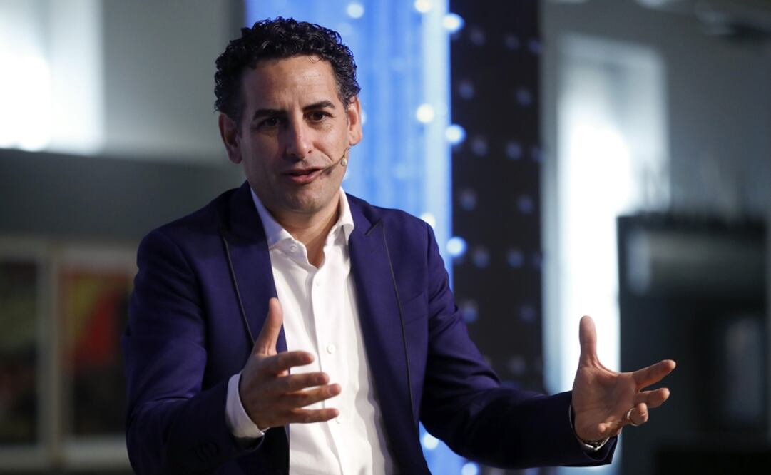 Juan Diego Flórez realizará mañana un recital benéfico en el Teatro Real de Madrid por 20 años de éxito. Foto: EFE