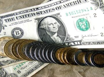 Se dispara el tipo de cambio, dólar llega a 18.30 pesos al mayoreo