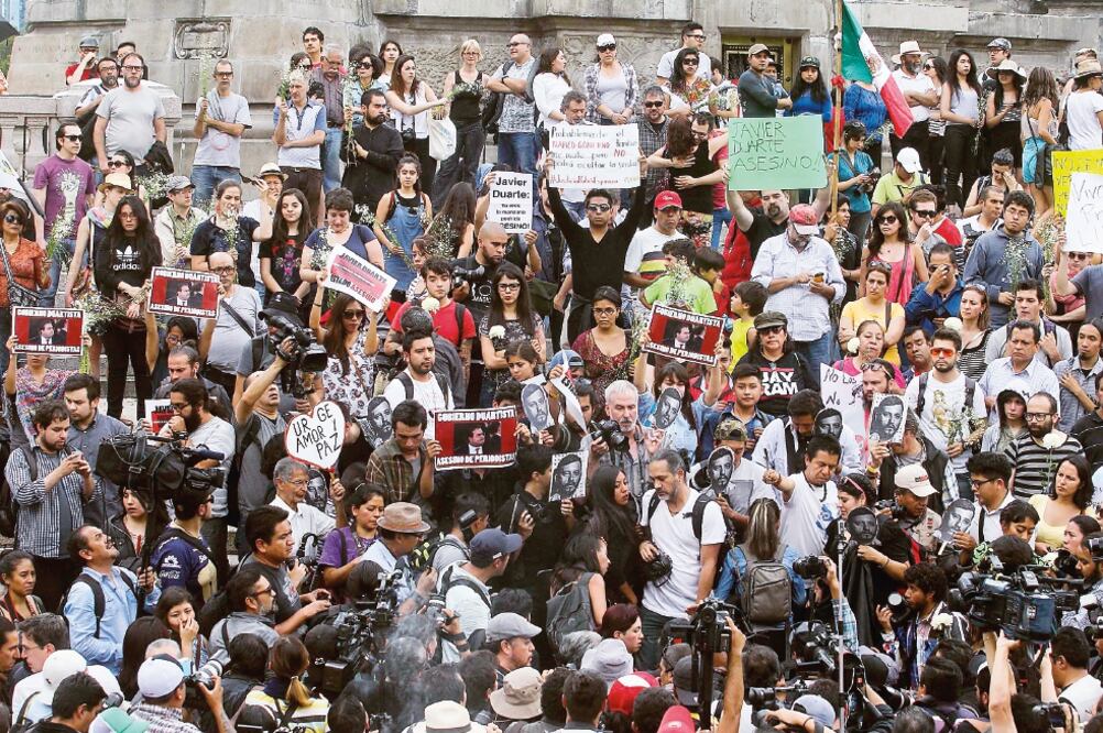 La CNDH documentó desde 2006 hasta la fecha 47 atentados a la prensa. En la imagen, protesta por la muerte del fotoperiodista Rubén Espinosa (ARCHIVO EL UNIVERSAL)