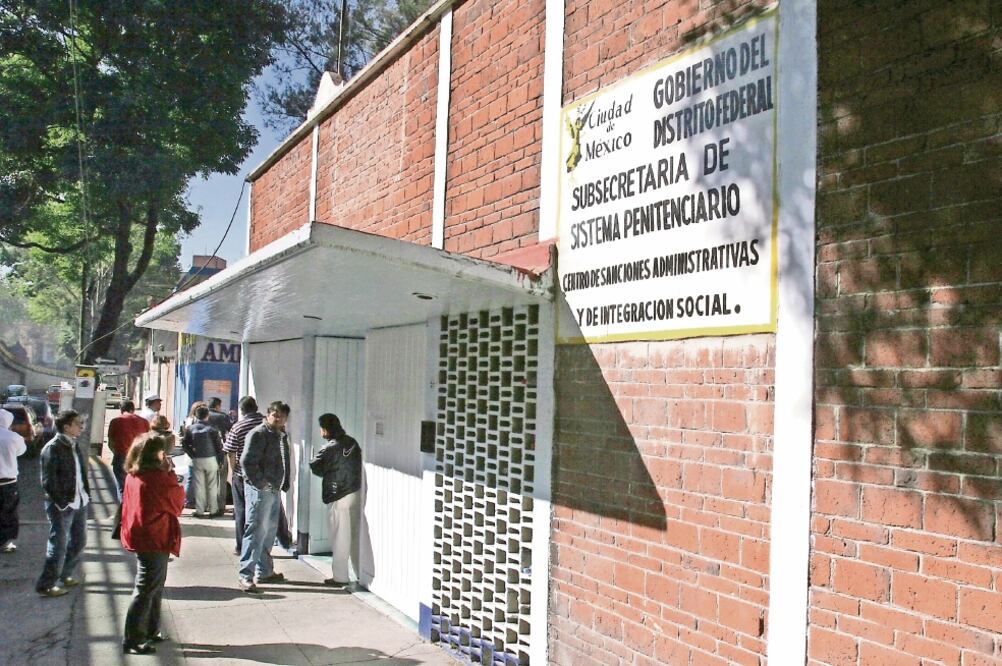 El titular del Juzgado Cívico, Mario Torres, informó que el año pasado hubo 900 personas que voluntariamente regresaron a cumplir su arresto al Centro de Sanciones Administrativas, conocido como el Torito (ARCHIVO EL UNIVERSAL)