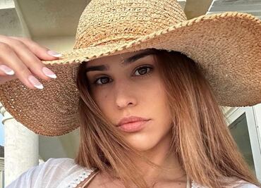 Yanet García celebra el reencuentro de RBD vestida de Mía Colucci