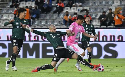 Pachuca deja ir el triunfo en los minutos finales ante Santos 
