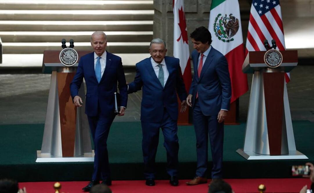 Los presidentes de México, Andrés Manuel López Obrador, y de EU, Joe Biden; así como el primer ministro de Canadá, Justin Trudeau, en un mensaje a medios / Foto: Diego Simón Sánchez. EL UNIVERSAL