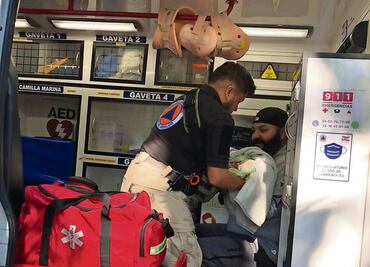 Paramédicos auxilian parto en casa de MH