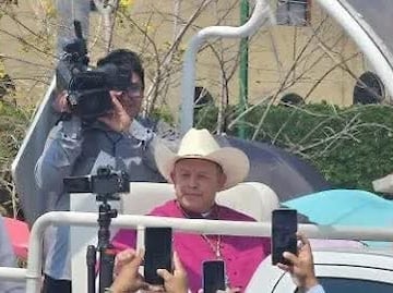 Arzobispo de Tuxtla Gutiérrez pide disculpas por usar papamóvil; asegura que se usó "muy poco"