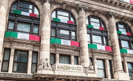 Banxico recorta expectativa de crecimiento y ve mayor inflación