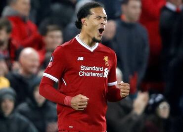 Van Dijk debuta y da la victoria al Liverpool