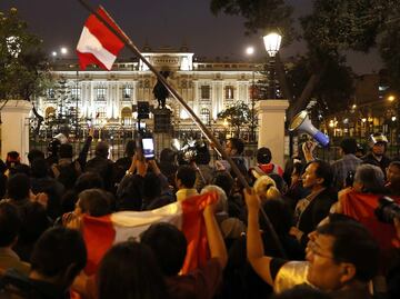 José Jerí asume como presidente interino de Perú tras destitución de Boluarte que aceptó su despido