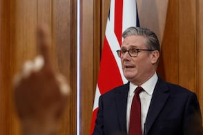 "No nos dejaremos arrastrar a la guerra", dice primer ministro británico, tras reclamos de EU; 