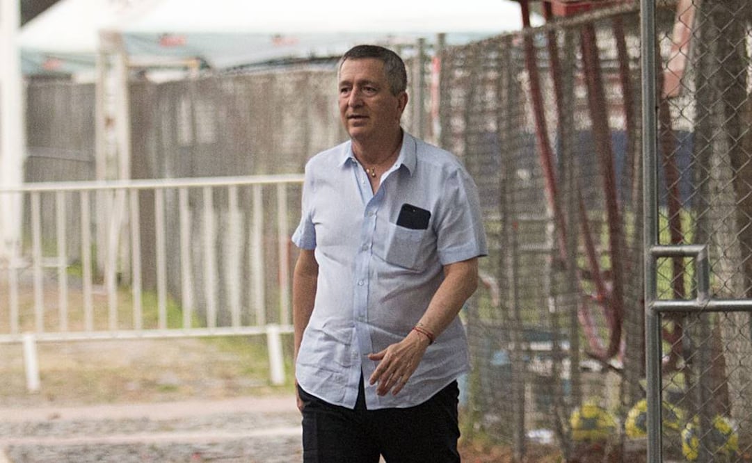 Jorge Vergara propietario de Chivas durante entrenamiento. FOTO/IMAGO7