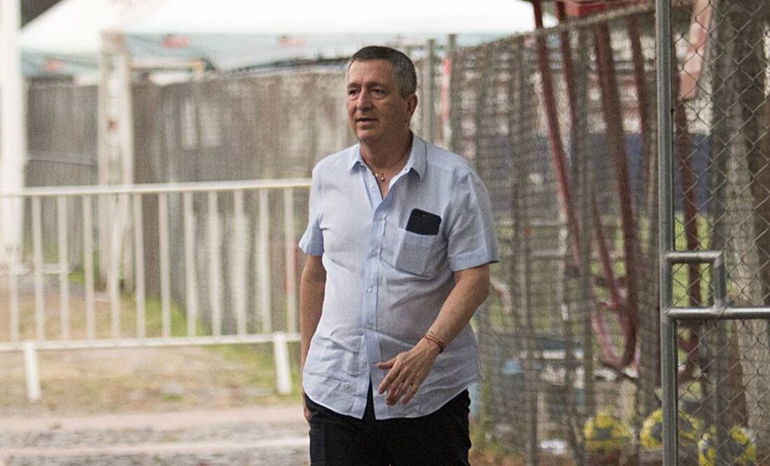 Jorge Vergara propietario de Chivas durante entrenamiento. FOTO/IMAGO7