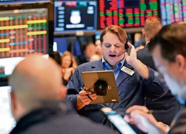 Nasdaq cae más de 3% tras desplome de Nvidia; Wall Street vuelve a cerrar en rojo ante temores por la guerra comercial