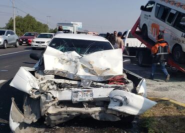 Accidente en la carretera Pachuca- Ciudad Sahagún deja 16 lesionados