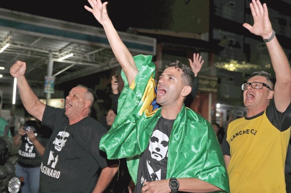 Seguidores del ultraderechista Jair Bolsonaro se manifestaron el pasado jueves, en Sao Paulo. (PAULO WHITAKER. REUTERS)