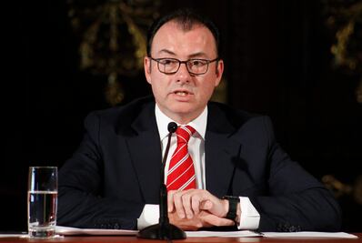 Busca plan amortiguar desplome de ingresos