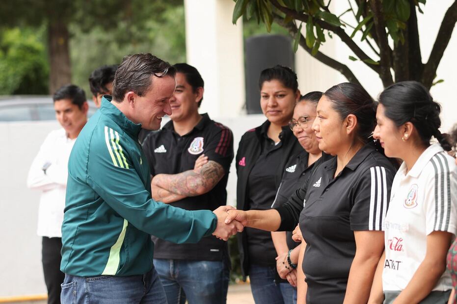 Mikel Arriola, comisionado de la Federación Mexicana de Futbol, se reúne con Javier Aguirre - Foto: FMF