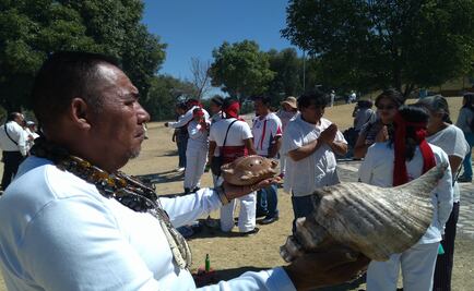 Cientos reciben el equinoccio en Pirámide de Cholula