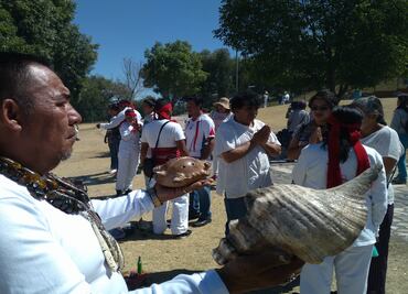 Cientos reciben el equinoccio en Pirámide de Cholula