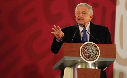 Buques esperan descargar gasolina en el puerto de Veracruz: AMLO