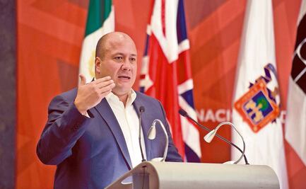 Tras video viral, Alfaro se defiende por no usar cubrebocas en un bar en Zapopan