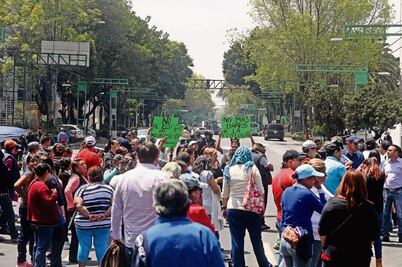 Protestan vecinos contra viaducto Santa Clara-La Raza