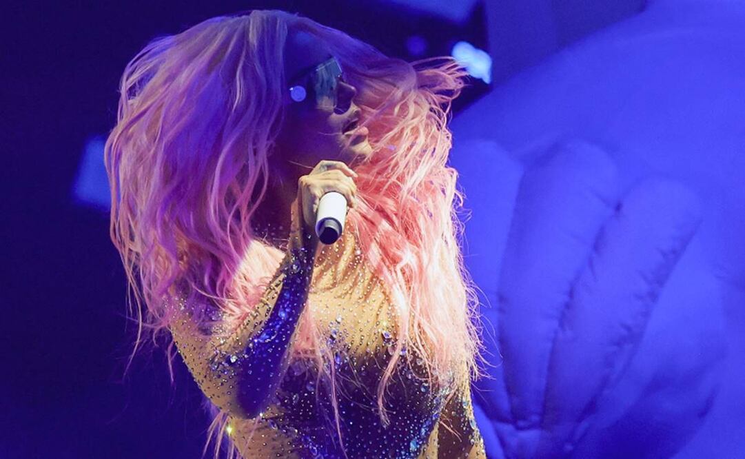 Karol G inició este jueves una gira por estadios de Estados Unidos en Las Vegas, que incluye paradas en Los Ángeles, Miami, Nueva York y Chicago, entre otras ciudades. Foto: AFP.