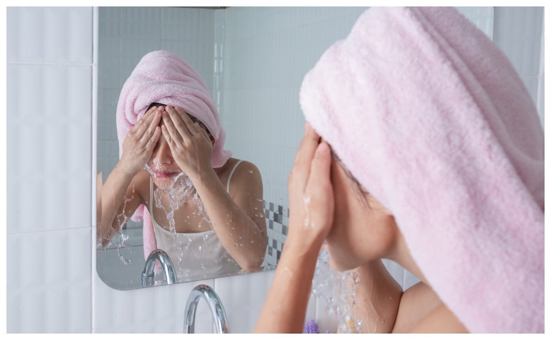 Prepara una mascailla con esta fruta que te ayudará a quitar las manchas de tu cutis. Imagen: Freepik