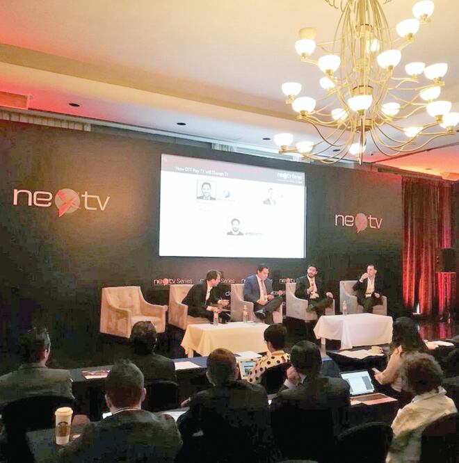 Las empresas cableras piden regulación para los competidores que ofrecen televisión por internet. (ESPECIAL)