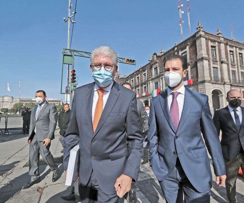 Alejandro Ozuna Rivero fue el encargado de entregar el tercer informe de labores de Alfredo del Mazo ante el Poder Legislativo. Foto: JORGE ALVARADO. EL UNIVERSAL
