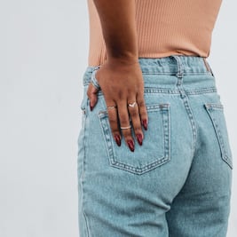 Dale la bienvenida a los jeans a la cadera con estos tips de estilo 