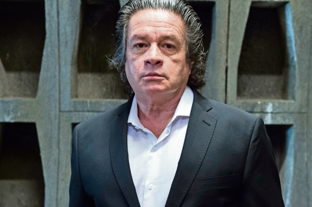 Alejandro Camacho considera que en la televisión abierta hace falta libertad. (CORTESÍA AZTECA)