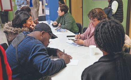 Permanecen varados más de mil 200 migrantes en Ciudad Juárez  