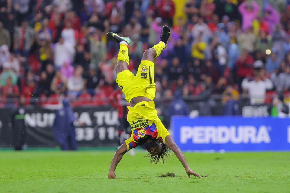 El festejo de Allan Saint-Maximin / Foto: Imago7