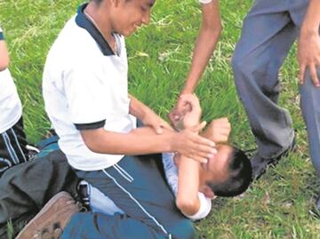 Autoridades de Sinaloa hacen llamado a padres de familia ante aumento de riñas entre estudiantes de secundaria y bachillerato