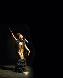 "Voila París", un homenaje teatral a Josephine Baker