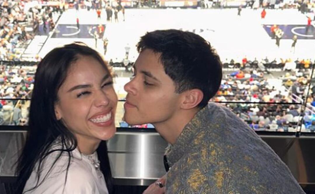 Danna Paola y Alex Hoyer presumen su amor pero los critican en redes.