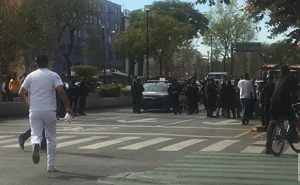 Roba 100 mil pesos en vales de despensa pero lo balean en la Peralvillo