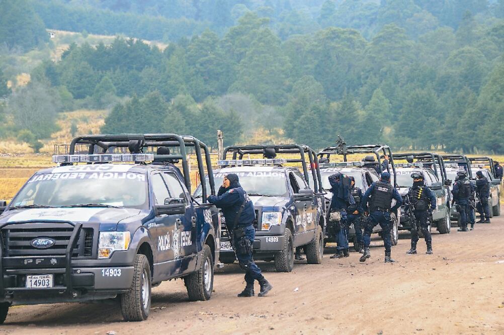 La Policía Federal ha realizado diversos contratos para adquirir patrullas, motocicletas, aeronaves y chalecos antibalas, ya sea por invitación o por adjudicación directa (ARCHIVO. EL UNIVERSAL)