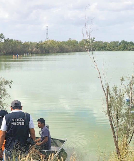 Trabajos. En una laguna ubicada en el rancho El Terco se utilizó una lancha y una cámara especial, pero no se encontraron cuerpos. ESPECIAL
