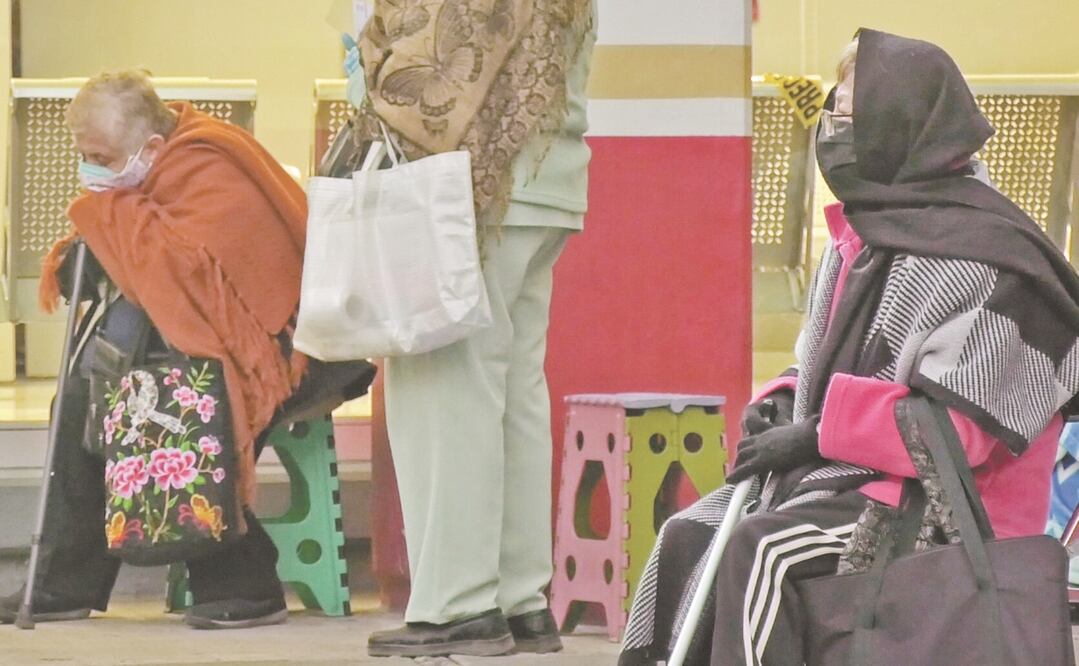 Lourdes Pardo padece hipertensión, diabetes y obesidad, y desde hace más de seis meses no ha recibido el medicamento que necesita para tratar sus males crónico-degenerativos. Foto: GISELA CASTILLO