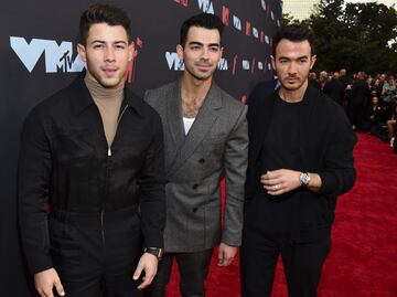 Nick Jonas se vuelve meme por culpa de Priyanka Chopra