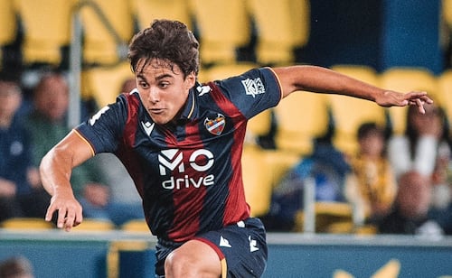 De España al América: Carlos Álvarez es nuevo futbolista de las Águilas