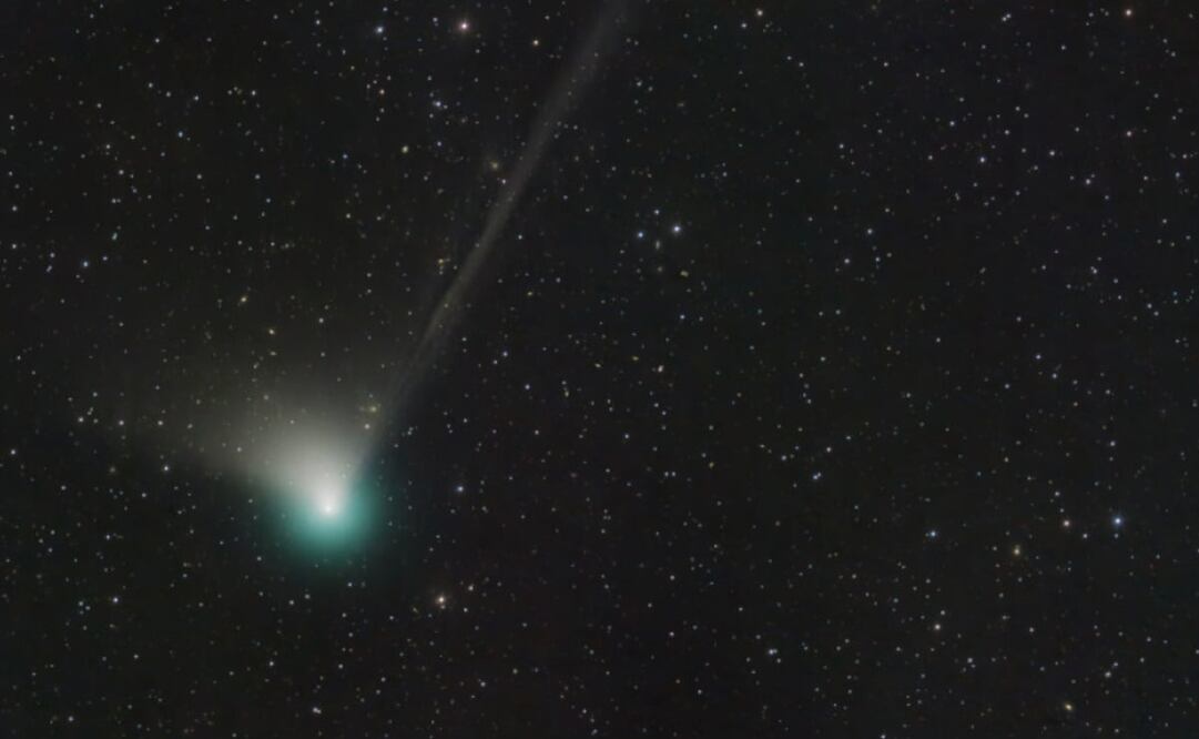 Foto proporcionada por Dan Bartlett que muestra el cometa C/2022 E3 (ZTF) el 19 de diciembre de 2022. Según la NASA, visitó por última vez durante la época de los neandertales. Foto: AP/Dan Bartlett,Archivo El Universal 