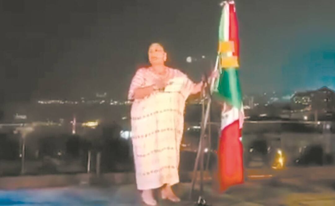 Isabel Arvide fue abucheada tras la mención de López Obrador. Foto: Tomada de video.