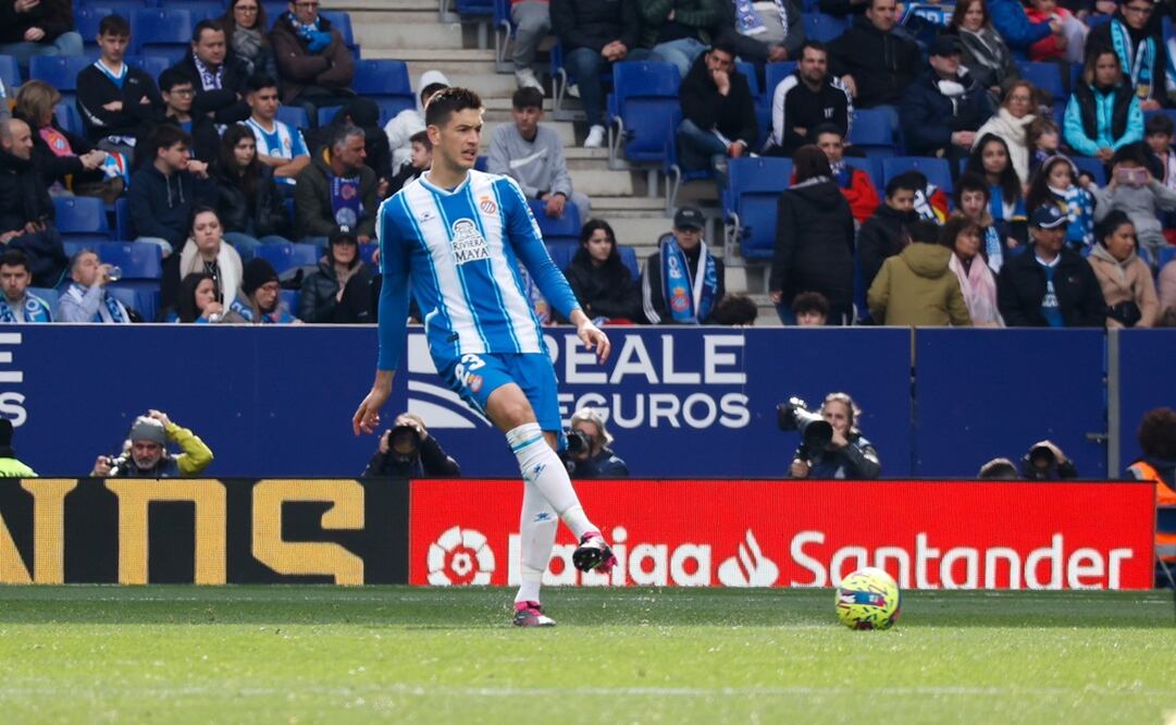 César Montes defendiendo la camiseta del Espanyol / Foto: Twitter César Montes