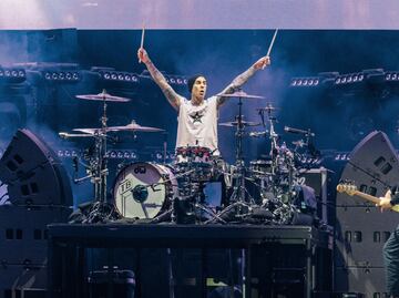 Blink-182 salda la deuda con mexicanos; transporta fans a su juventud