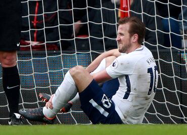 Harry Kane se lesiona en el juego ante el Bournemouth