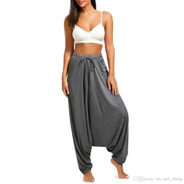 Galilea Montijo presume espalda musculosa y su mejor look deportivo para la cuarentena