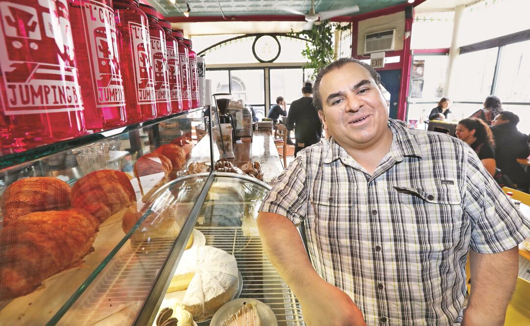 El “Jumping Bean”, que pertenece al mexicano Eleazar Delgado, se ha convertido en un lugar de referencia en Chicago. Se caracteriza por dar trabajo a migrantes (FOTOS: LUIS CORTÉS. EL UNIVERSAL)
